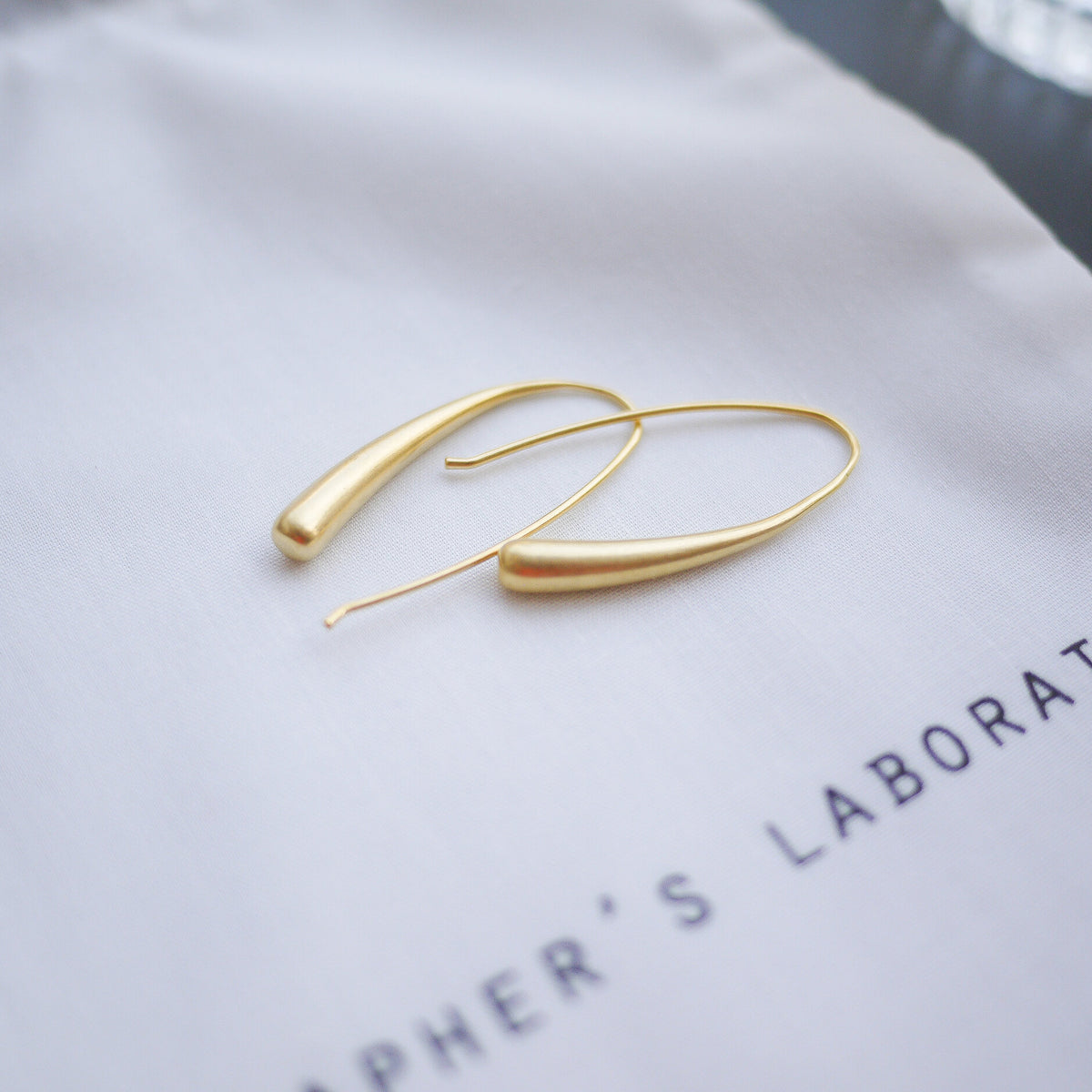 Simple gold hot sale bar earrings